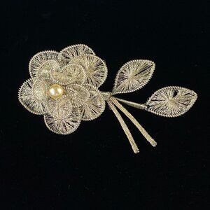 Vintage Spun Wire Silver Tone Flower Brooch Pin With Faux Pearl Accent